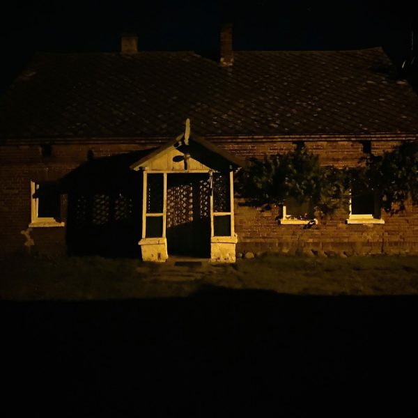 Pierwsza noc w miejscu Gdzie Nic Nie Trzeba